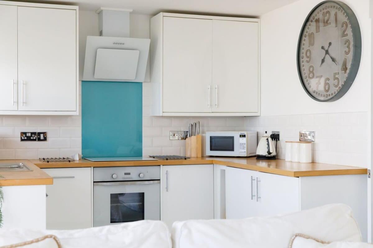 Two Bed Seafront Escape In East Wittering Lejlighed Eksteriør billede