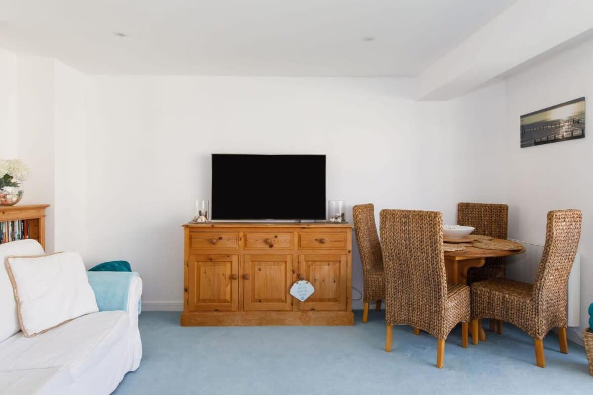 Two Bed Seafront Escape In East Wittering Lejlighed Eksteriør billede