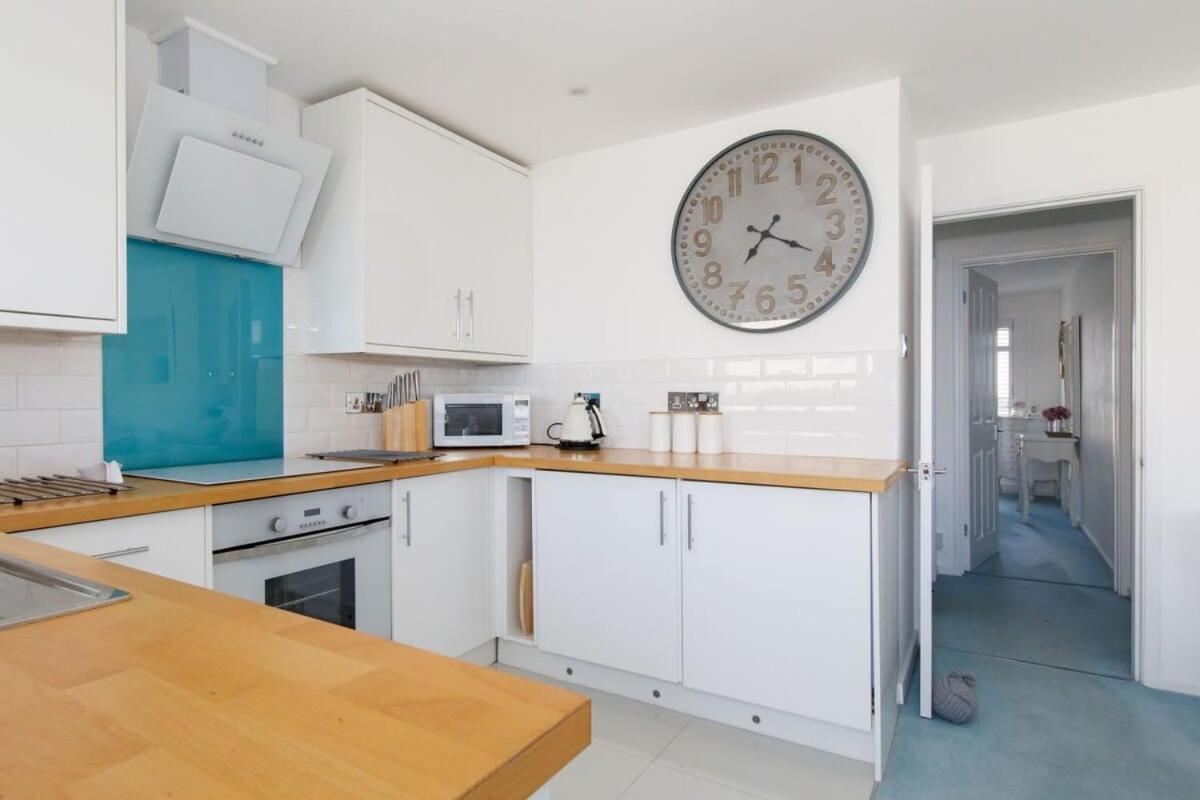 Two Bed Seafront Escape In East Wittering Lejlighed Eksteriør billede