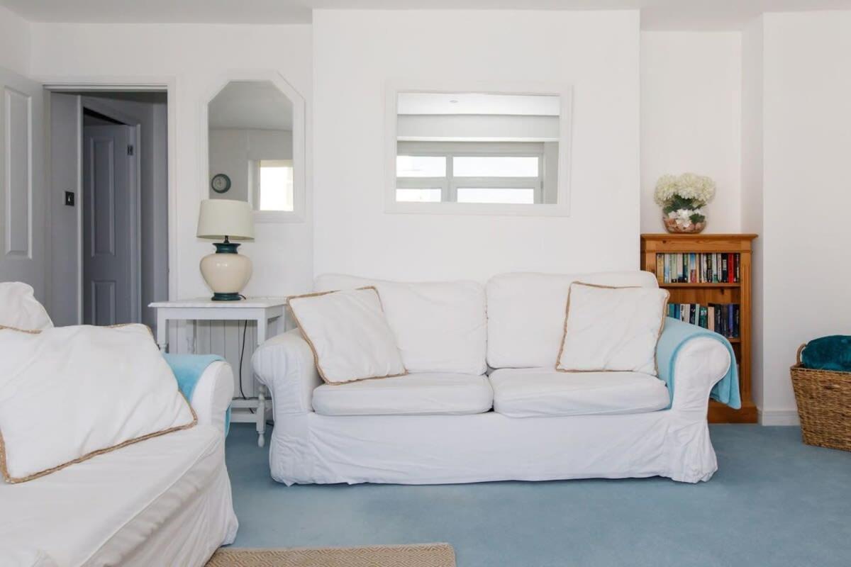 Two Bed Seafront Escape In East Wittering Lejlighed Eksteriør billede