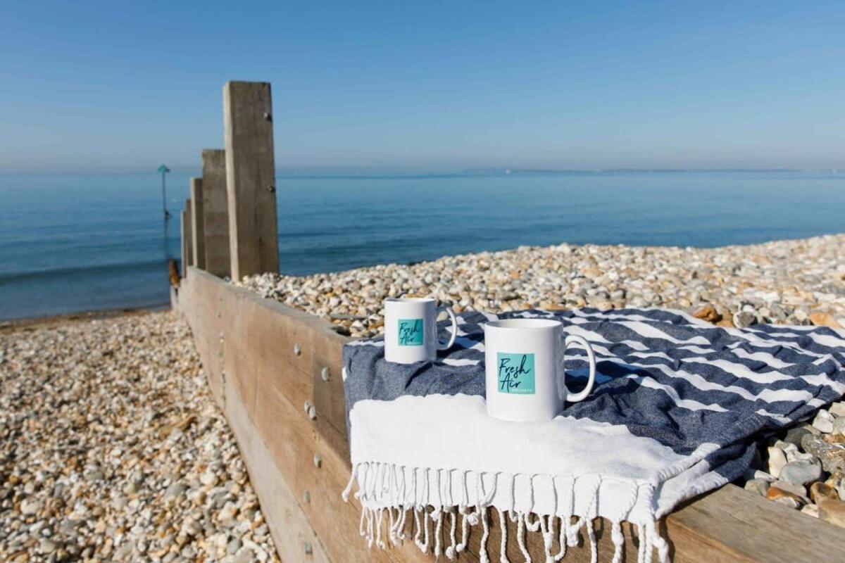 Two Bed Seafront Escape In East Wittering Lejlighed Eksteriør billede